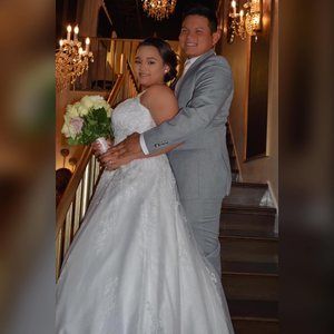 Meet your Posher, Hilary